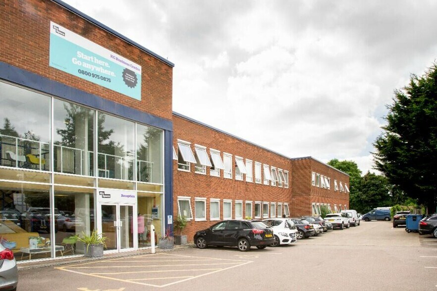 Kingsfield Clos, Northampton à louer - Photo de l’immeuble – Image 3 sur 54