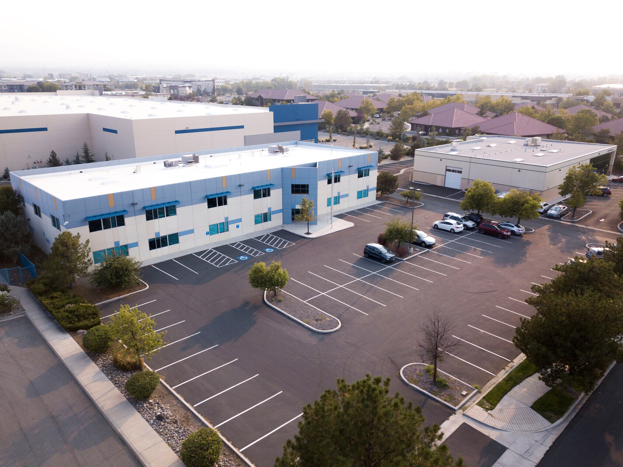 770 Trademark Dr, Reno, NV à louer Photo de l’immeuble– Image 1 sur 3