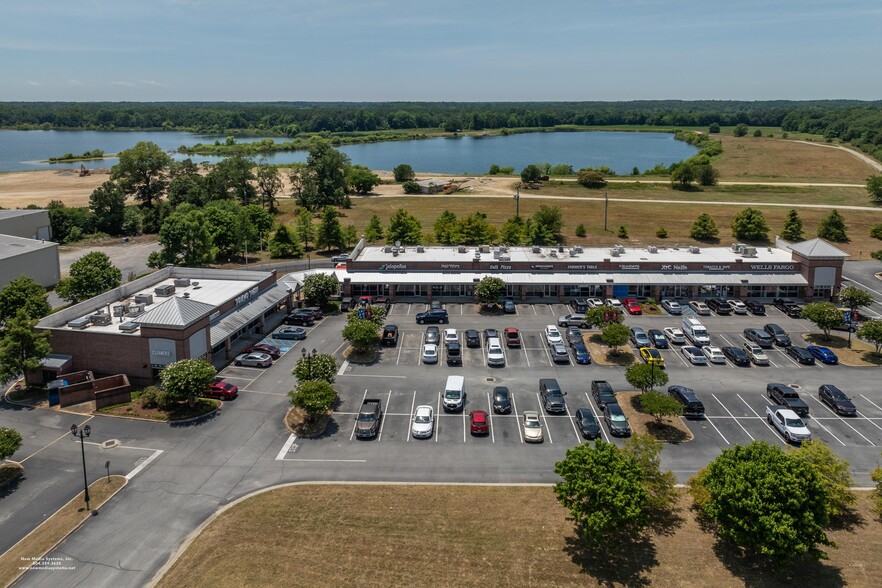 13400 Benn's Church Blvd, Smithfield, VA à louer - Photo de l’immeuble – Image 1 sur 6