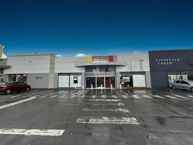 Plus de détails pour Local commercial à louer