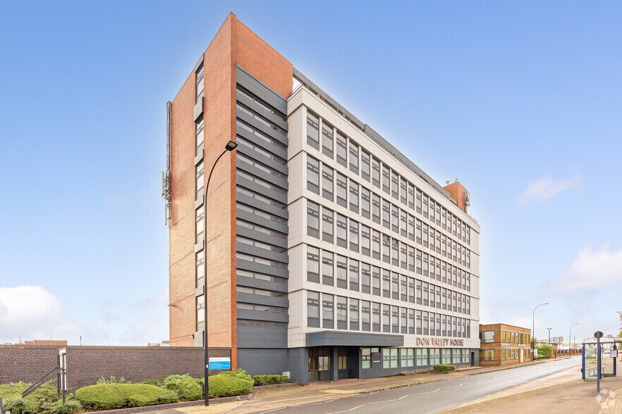Savile St E, Sheffield à louer - Photo de l’immeuble – Image 1 sur 2