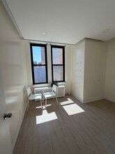 3901 Main St, Flushing, NY à louer Photo intérieure– Image 2 sur 5