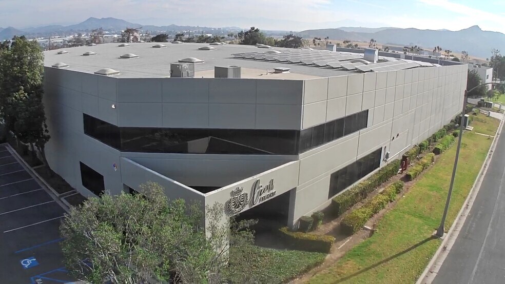 1141 California Ave, Corona, CA à vendre - Photo de l’immeuble – Image 3 sur 47