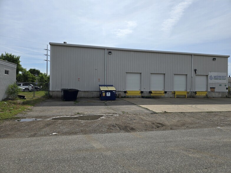 635 New York Ave, Des Moines, IA à louer - Photo principale – Image 1 sur 22
