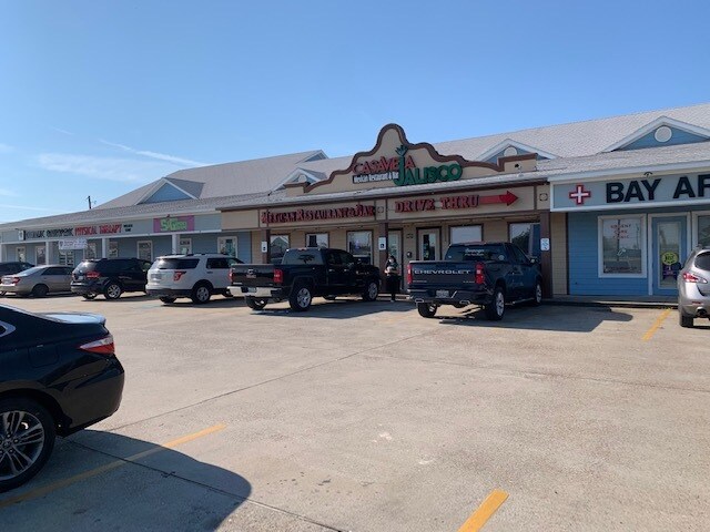 9929 S Padre Island Dr, Corpus Christi, TX à vendre - Photo principale – Image 1 sur 38