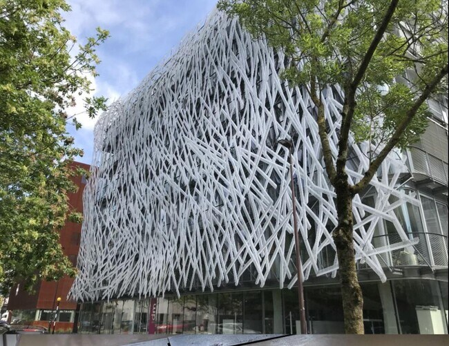 Plus de détails pour 19 Bis Rue La Noue Bras De Fer, Nantes - Bureau à louer