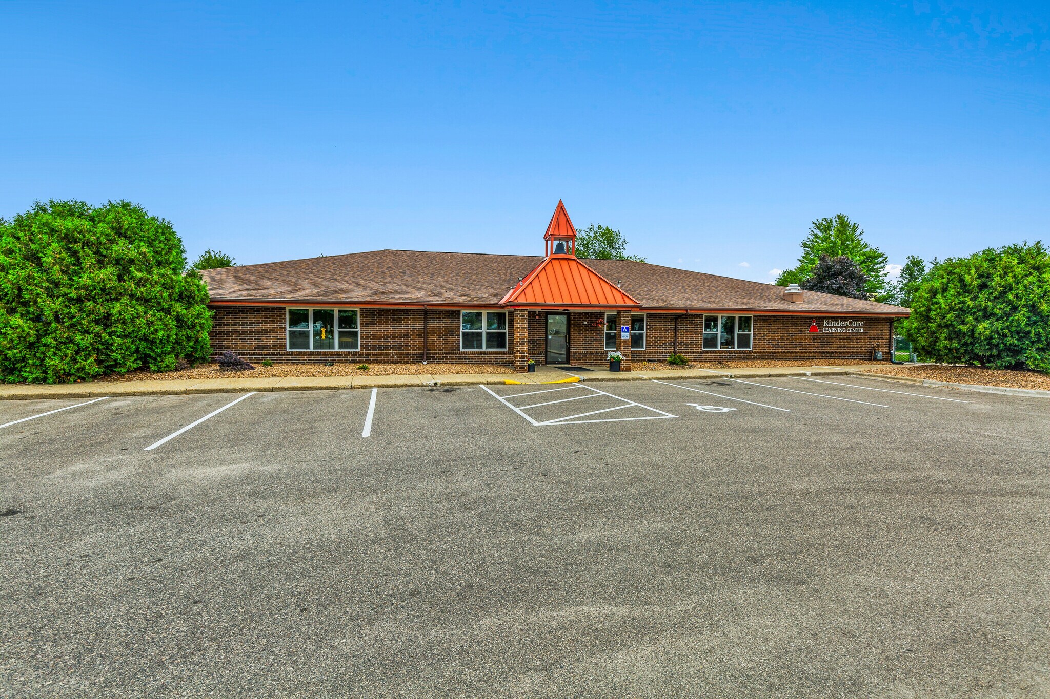 8453 E Point Douglas Rd, Cottage Grove, MN à vendre Photo de l’immeuble– Image 1 sur 5