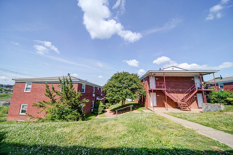1311 N Main St, Winston-Salem, NC à vendre Photo principale– Image 1 sur 5