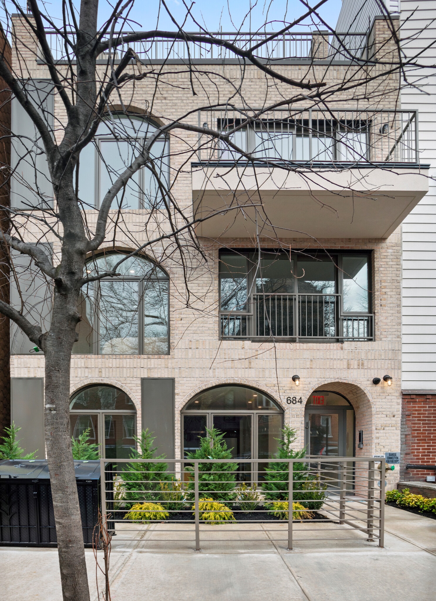 684 Leonard St, Brooklyn, NY à vendre Photo principale– Image 1 sur 15