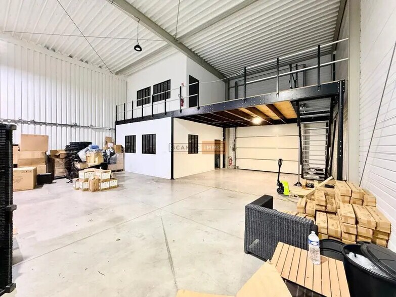 Industriel/Logistique dans Fréjus à louer - Photo intérieure – Image 3 sur 16