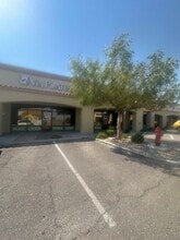 1410 E Lake Mead Pky, Henderson, NV à louer Photo intérieure– Image 2 sur 39