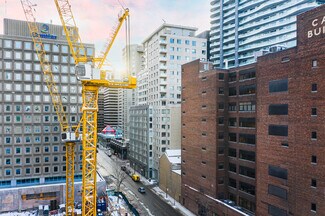 Plus de détails pour 439-447 Av du Président-Kennedy, Montréal, QC - Logement à vendre