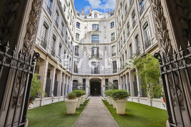 Plus de détails pour 21-23 Rue D'Algerie, Lyon - Bureau à vendre