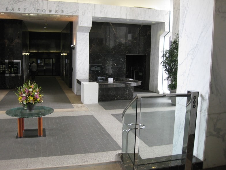 9100 Wilshire Blvd, Beverly Hills, CA à louer - Photo intérieure – Image 2 sur 31