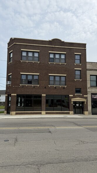 4507 Lorain Ave, Cleveland, OH à louer - Photo de l’immeuble – Image 3 sur 8