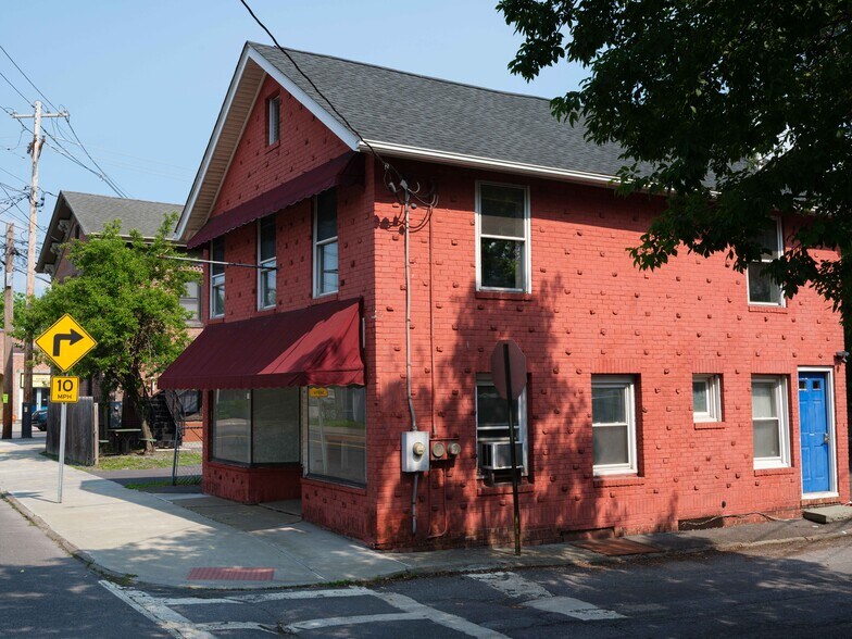 5 Hill St, Saugerties, NY à vendre - Photo de l’immeuble – Image 2 sur 30