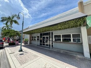 2001-2017 Harrison St, Hollywood, FL à louer Photo intérieure– Image 2 sur 11