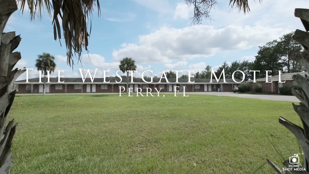 1627 S Byron Butler Pkwy, Perry, FL à vendre - Vidéo sur l’annonce professionnelle – Image 2 sur 17