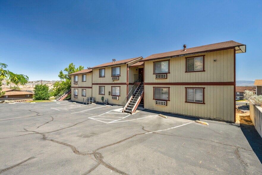330 Talus Way, Reno, NV à vendre - Photo de l’immeuble – Image 3 sur 30