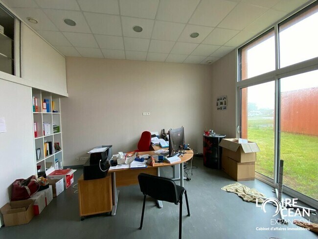 Plus de détails pour Bureau à louer