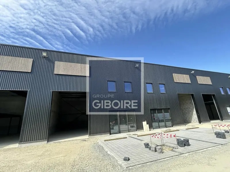 Industriel/Logistique dans La Mézière à vendre Photo de l’immeuble– Image 1 sur 7