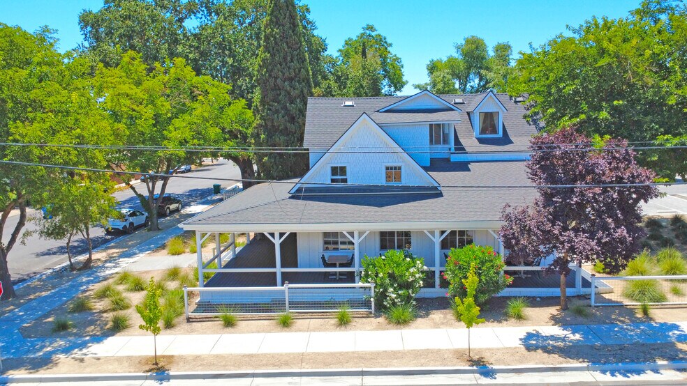 745 Park St, Paso Robles, CA à vendre - Photo de l’immeuble – Image 3 sur 16