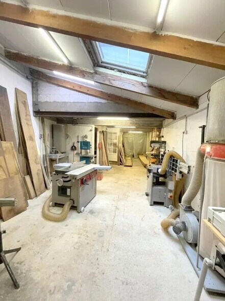 Local commercial dans Maisons-Laffitte à louer - Photo de l’immeuble – Image 3 sur 7