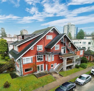 Plus de détails pour 1696 11th Ave W, Vancouver, BC - Logement à vendre