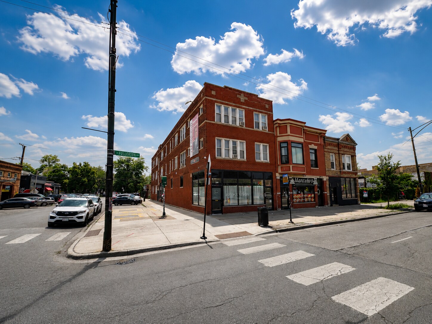 2354 N Saint Louis Ave, Chicago, IL à louer Photo de l’immeuble– Image 1 sur 5