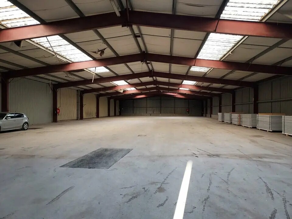 Industriel/Logistique dans Marignane à louer Photo intérieure– Image 1 sur 3