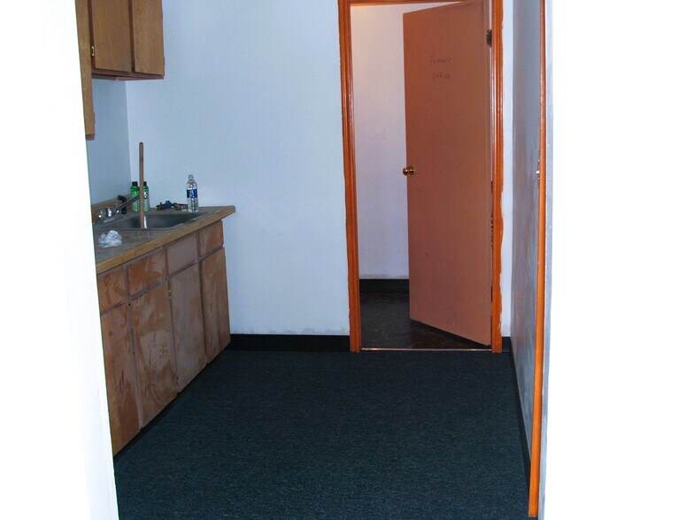 1120 Chestnut St, Carlin, NV à louer - Photo de l’immeuble – Image 3 sur 8