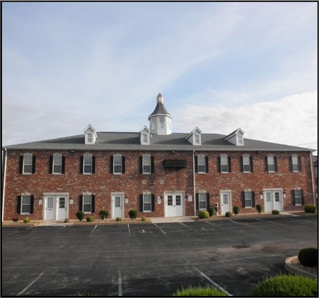 2451 Executive Dr, Saint Charles, MO à louer - Photo de l’immeuble – Image 1 sur 1