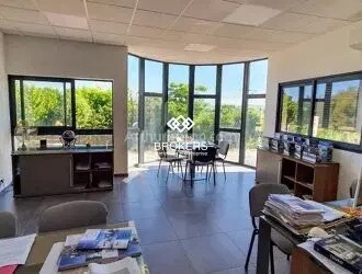 Local commercial dans Châteauneuf-les-Martigues à vendre - Photo de l’immeuble – Image 2 sur 4