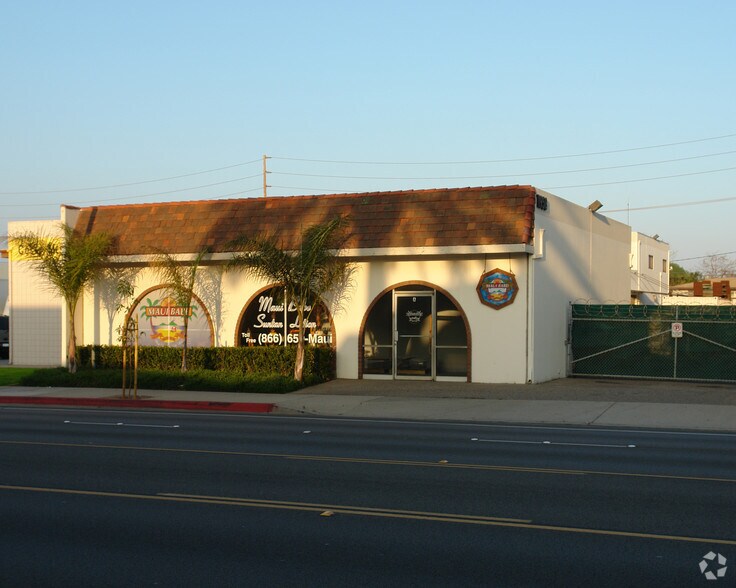 1958 Placentia Ave, Costa Mesa, CA à louer - Photo principale – Image 2 sur 4