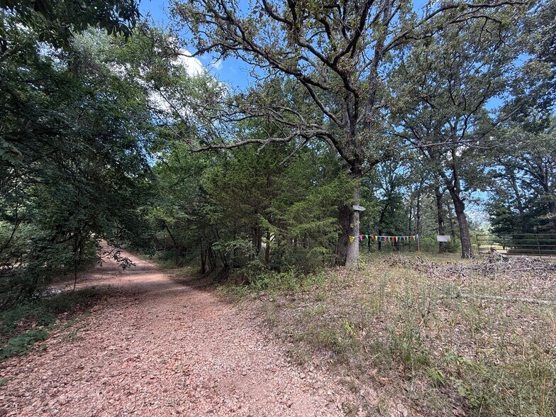 17792 E 684 Rd, Tahlequah, OK à vendre - Photo de l’immeuble – Image 3 sur 23