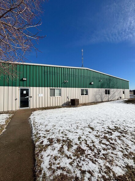 328 Corporal Roger Snedden dr, Boone, IA à louer - Photo principale – Image 1 sur 9