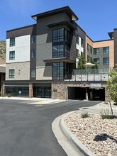 7333 S Canyon Center Pky, Cottonwood Heights, UT à louer Photo de l’immeuble– Image 1 sur 4