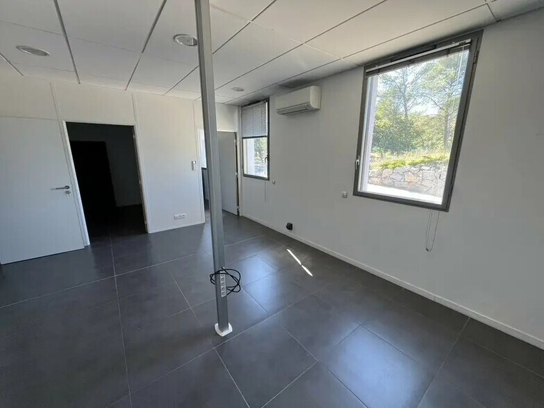 Bureau dans LES MILLES à louer - Photo de l’immeuble – Image 2 sur 12