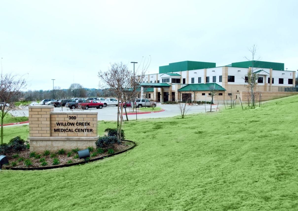 300 Willow Creek Pky, Palestine, TX à louer Photo principale– Image 1 sur 9