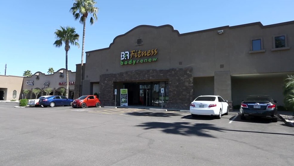 909-975 E Elliot Rd, Tempe, AZ à louer - Vidéo sur l’annonce professionnelle – Image 2 sur 7