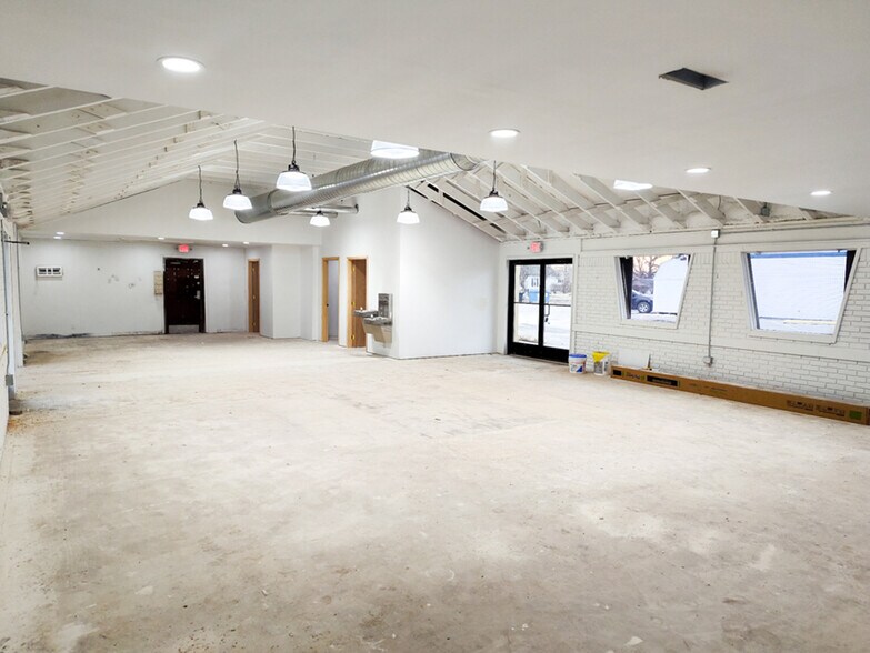 735 W Broadway, Centralia, IL à louer - Photo de l’immeuble – Image 3 sur 8