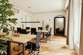 47 Rue Du Rocher, Paris à louer Photo intérieure– Image 1 sur 7