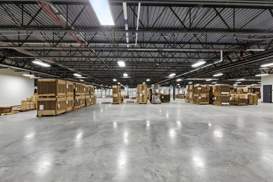 373 Highland Ave, Salem, MA à louer - Photo de l’immeuble – Image 3 sur 19