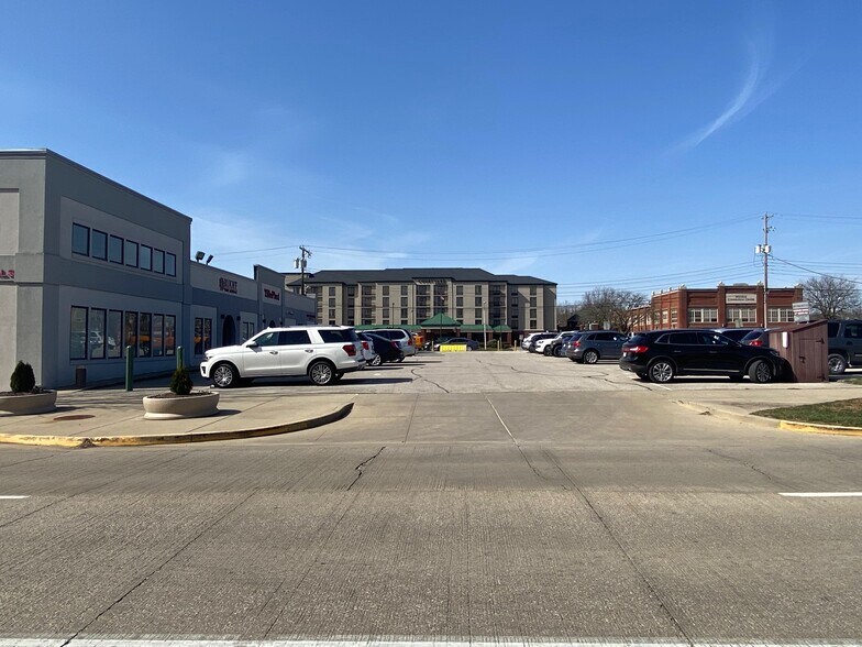 328 S Walnut St, Bloomington, IN à louer - Photo de l’immeuble – Image 2 sur 2