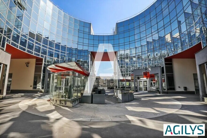 Bureau dans Massy à louer - Hall d’entrée – Image 3 sur 12