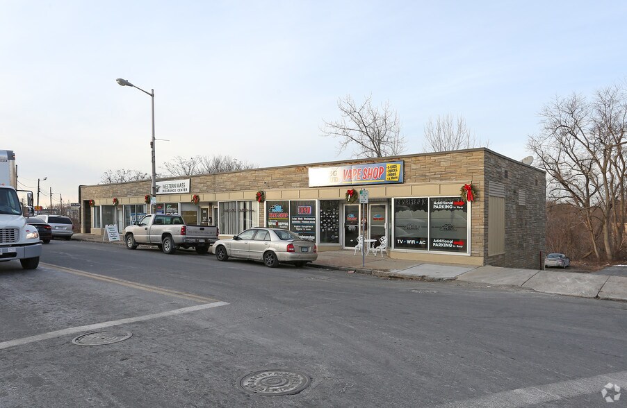 Main Street portefeuille de 2 biens à vendre sur LoopNet.fr - Photo principale – Image 2 sur 2