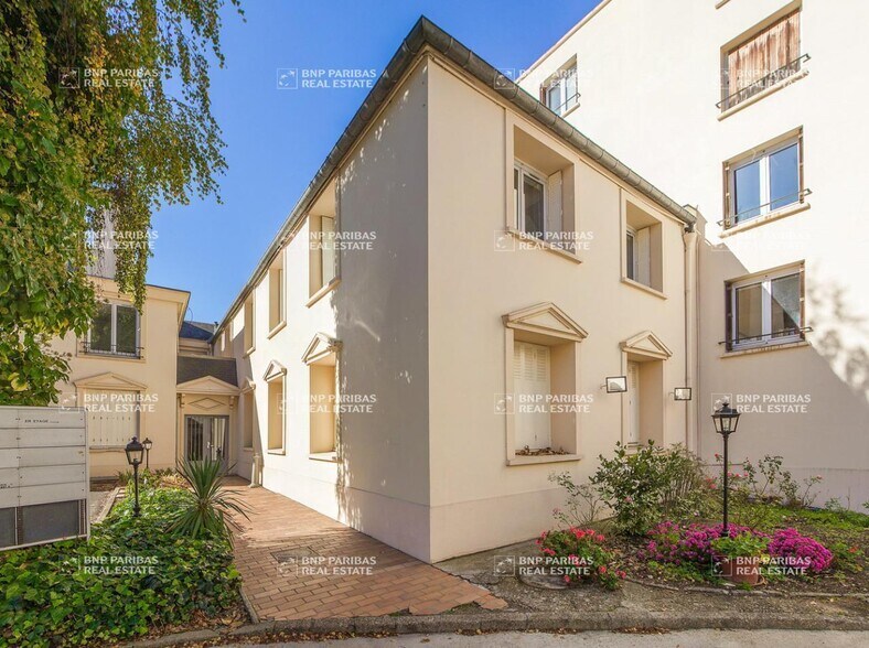 36 Rue Des Etats Généraux, Versailles à louer - Photo de l’immeuble – Image 2 sur 7