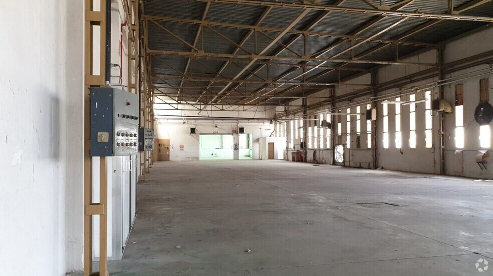 Industriel/Logistique dans Móstoles, Madrid à vendre - Photo de l’immeuble – Image 3 sur 12