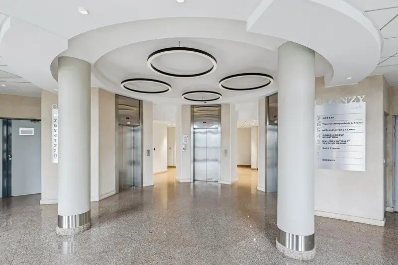 Bureau dans Charenton-le-Pont à louer Hall d’entrée– Image 1 sur 16
