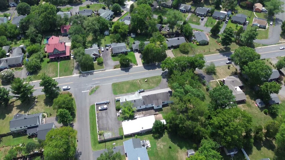 9009 Sudley Rd, Manassas, VA à louer - Vidéo sur l’annonce professionnelle – Image 2 sur 11